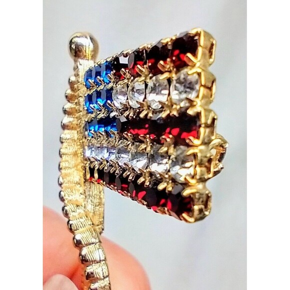 Rafaelian Signed AMERICAN FLAG Brooch Pin Gold Tone 1.75" x 1.25 inch Vintage - Picture 4 of 9